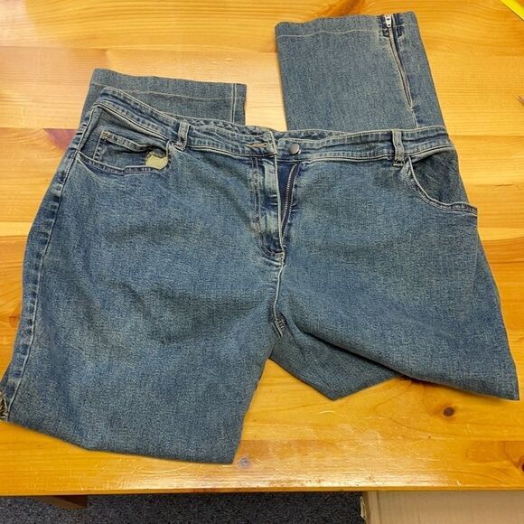 Vintage-Looking Together Floral Embroidered Blue Jeans Size 16 - Picture 1 of 6